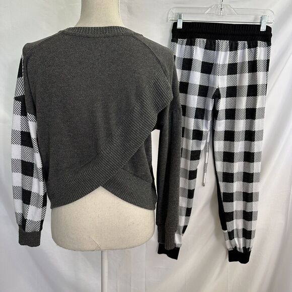 Disney Parks Plaid Patchwork Pullover Sweater Top & Pants Set XS Lounge - Picture 5 of 7